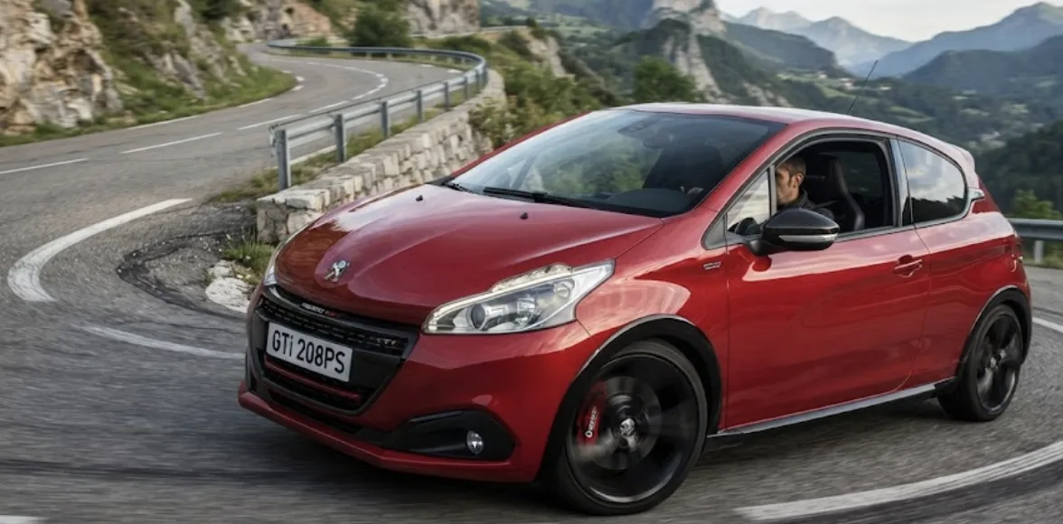 Peugeot 208 GTi by Peugeot Sport : Guide d'achat