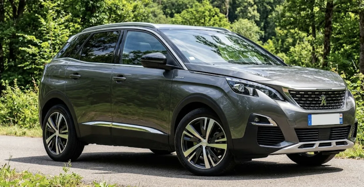 Peugeot 3008 Hybrid4 : deux générations à ne pas confondre