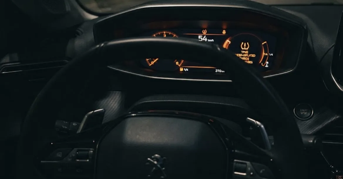 Réinitialiser le voyant pression pneus Peugeot 208