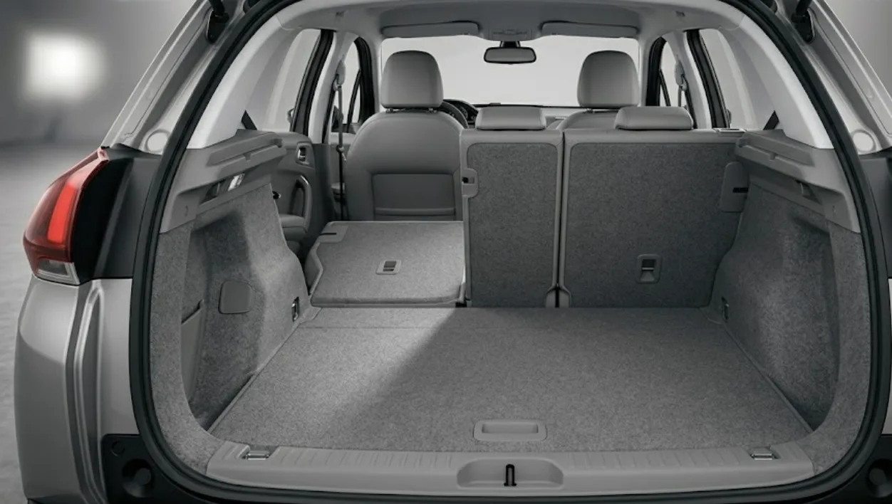 Volume coffre Peugeot 2008 : capacités, modularité et comparatif SUV compacts